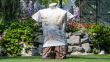 Load image into Gallery viewer, Gardens by the Bay - Family T-Shirt Collection - CITY IN A GARDEN GOLD KIDS T-SHIRT (WHITE)