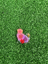 Load image into Gallery viewer, Gardens by the Bay - Merchandise Collection - Magnets -  Assorted Twig Flowers Magnet Cat
