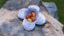 Load image into Gallery viewer, Mhwgbph Gardens by the Bay Brand Pattern Bread Basket (Mystical)
