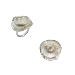 Gardens by the Bay - Fashion Costume Jewellery - White Petal Spiral Ring